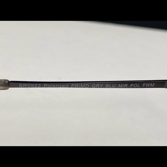 Body Glove Primo Way-Style Sunglasses - Picture 7 of 7